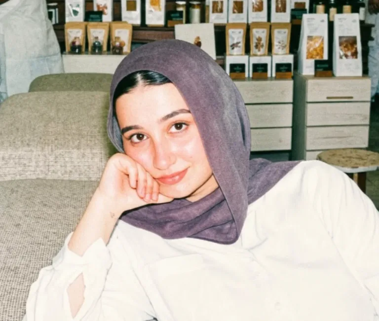 آيات النجار